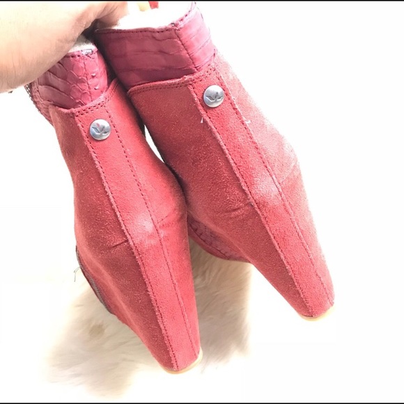 Kookaburra Carman Wedge Bootie in Red suede. - Picture 6 of 6